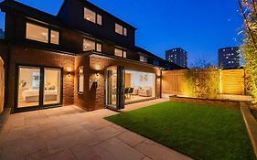 Luxury 8 Bed Home Manchester